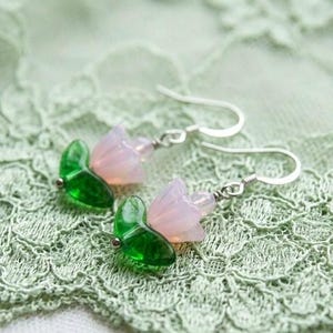 Pendientes de flores, pendientes de flor de loto, pendientes de primavera coloridos, pendientes de tulipán, pendientes de flor de cristal rosa, nenúfar, flores rosas