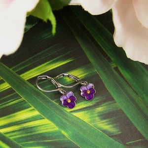Pansy Earrings, Purple Pansies, Cloisonne Pansy Earrings, Pansy Petal Earrings, Pansy Flower Earrings, Hand Enameled Earrings image 1