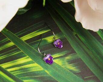 Pansy Earrings, Purple Pansies, Cloisonne Pansy Earrings, Pansy Petal Earrings, Pansy Flower Earrings, Hand Enameled Earrings, Tiny Pansies