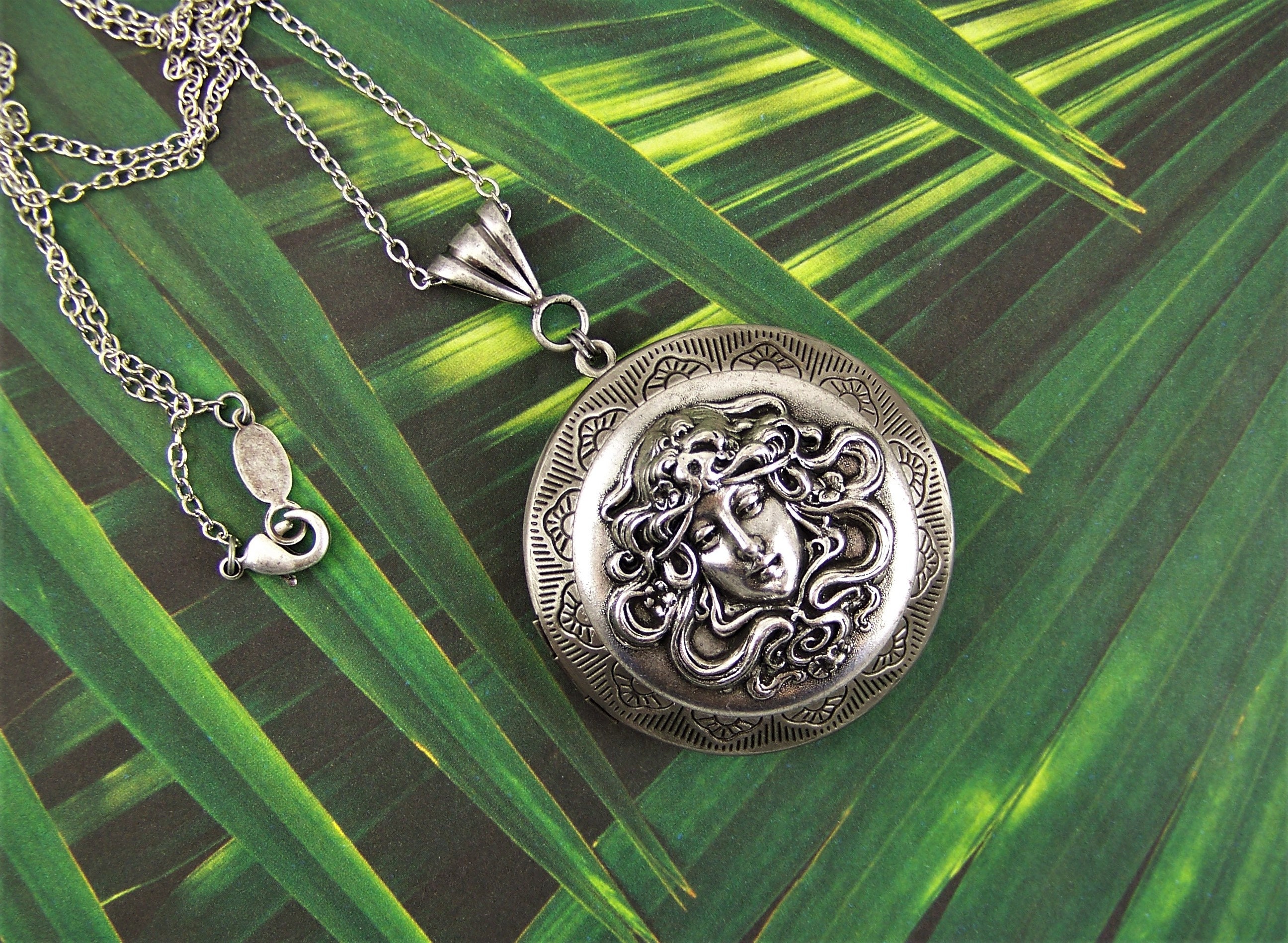 Victorian Locket, Repoussage Maiden Cameo Locket, Medusa Locket, Fair…