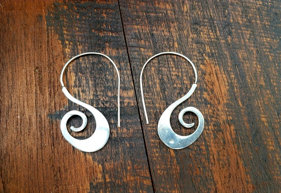 Simple Silver Funky Swirl Threader Earrings - image 3