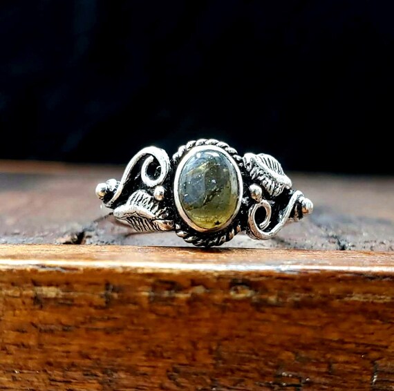 Adjustable Silver Labradorite Vine Ring - image 2