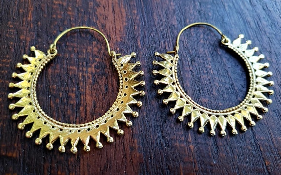 Exotic Traditional Gold Tone Hoop Earrings - image 2