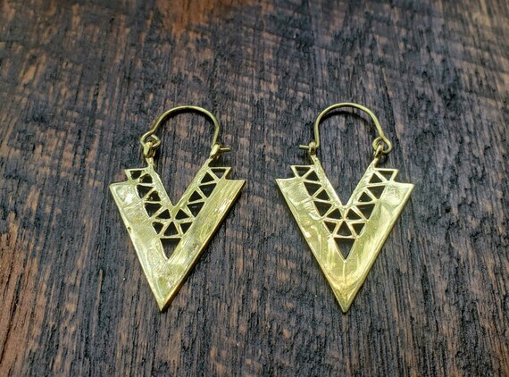 Gold Arrowhead Geometric Earrings - image 2