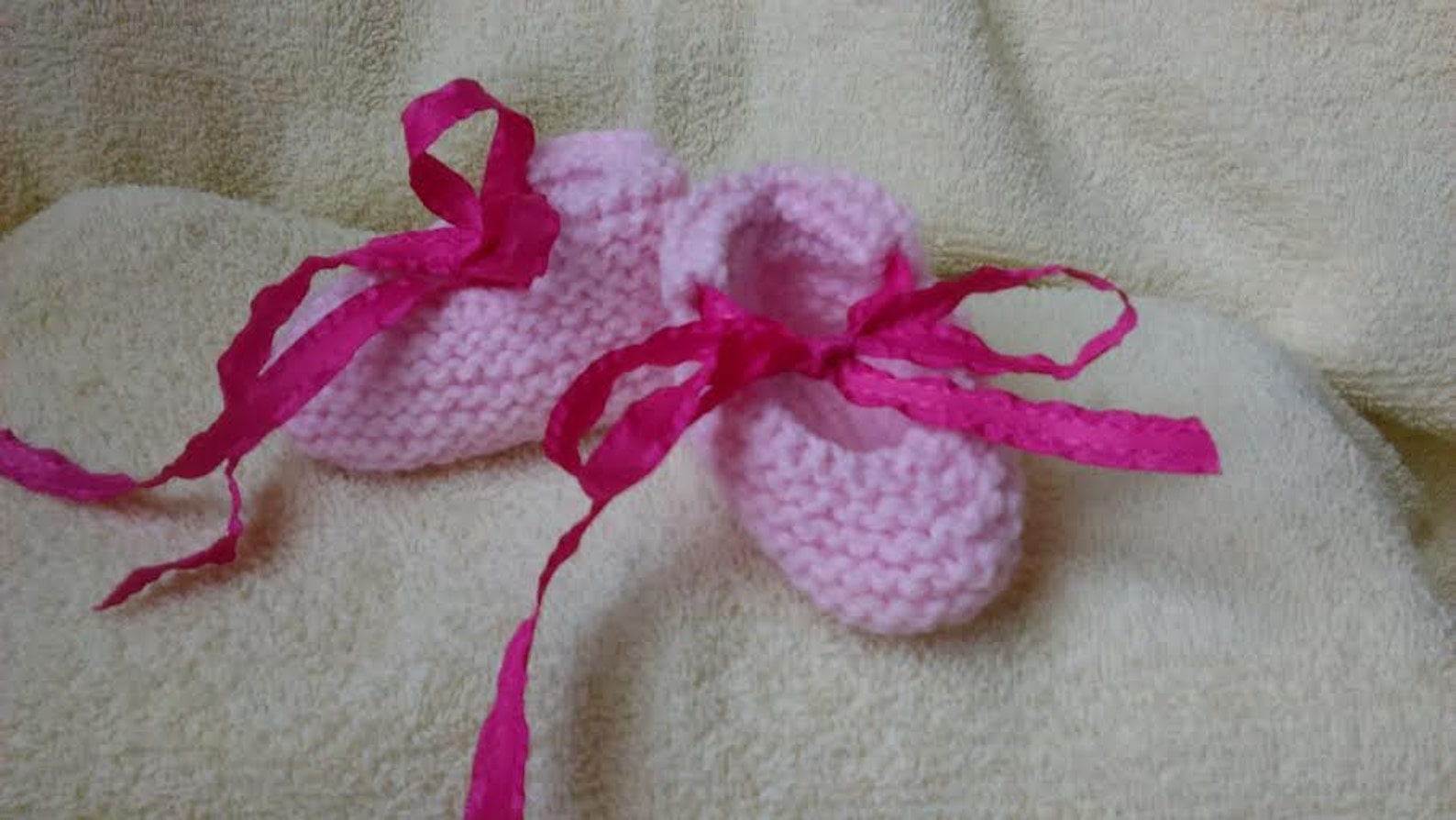 new born baby collections- pink ballet shoes and pink mitts set