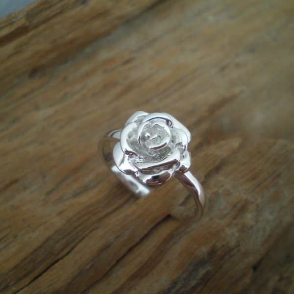 Silver rose ring