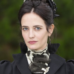 Vanessa Ives Penny Dreadful Perfume - White Lotus, Jasmine Sambac, Moroccan Rose, Leather, Vanilla, Frangipani Absolute, Earl Grey, Incense