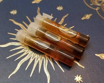 Honey Tobacco Natural Perfume Oil - Tobacco Blond, Cocoa, Beeswax Absolute, Immortelle, Cassis, Citrus