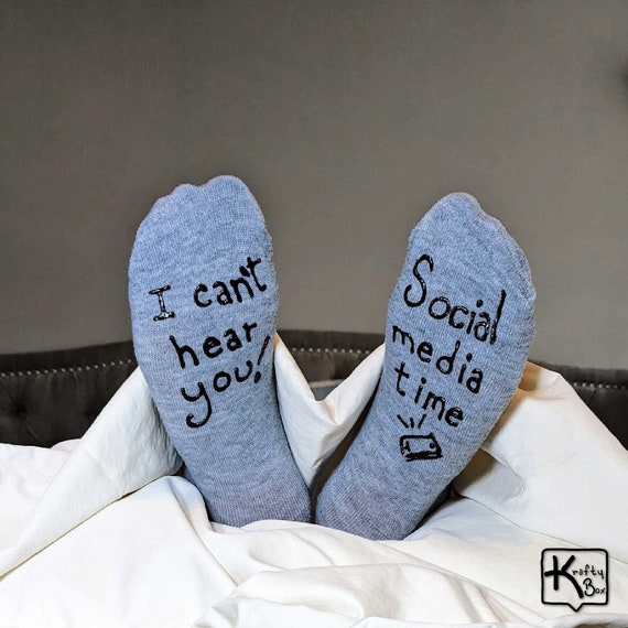Funny Socks i Can't Hear You Social Media - Etsy