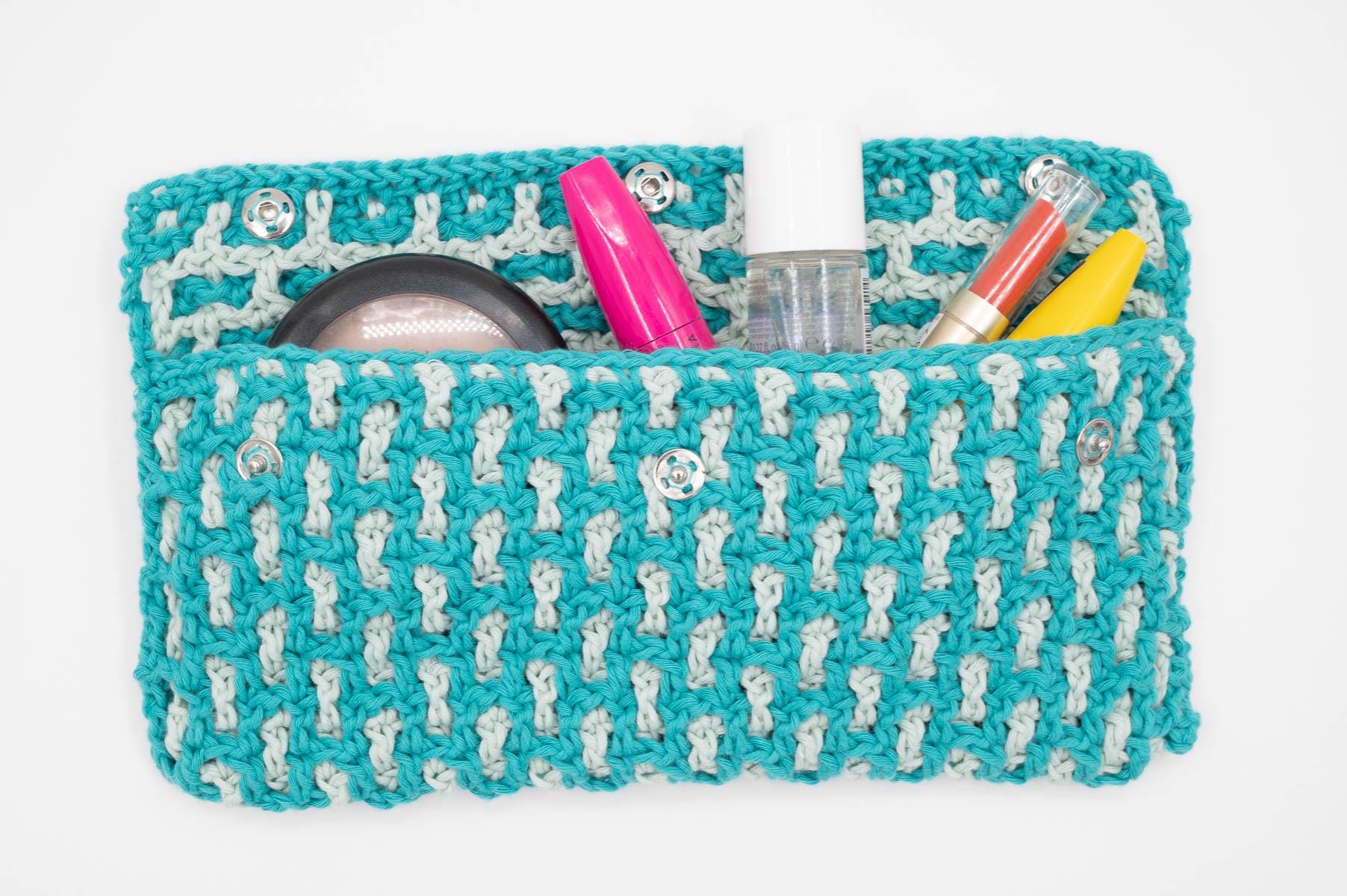 26 Crochet Makeup Bag Patterns with Clutches, Pouches, and Holders 24 Easy Crochet Makeup Bag