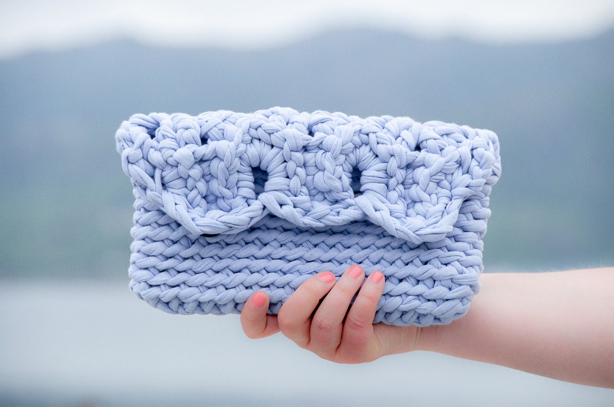 39 Crochet Clutch Patterns, Fringe Purses, and Granny Square Styles 35 Crochet Summer Clutch Pattern: Easy Fabric Yarn Bag
