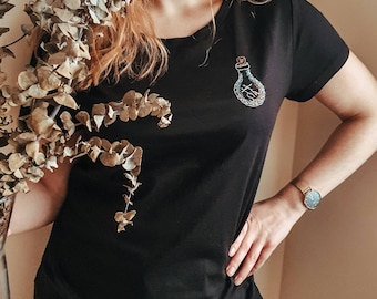 Hand embroidered T-shirt/Constellation embroidered T-shirt/Illustration T-shirt/Witchy potion bottle/witchy t-shirt/zodiac tshirt