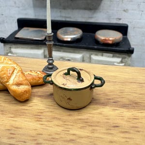 Dollhouse Miniature Pot, Miniature Cookware, Dollhouse Kitchen Accessory