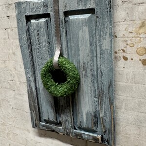 Dollhouse Miniature Very Weathered Decorative Wall Panel with Wreath image 2