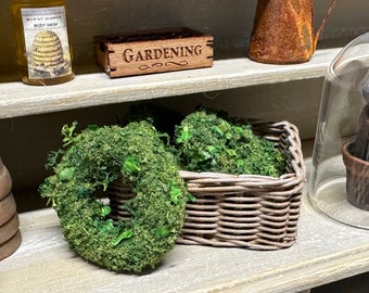 Dollhouse Miniature Mossy Wreath