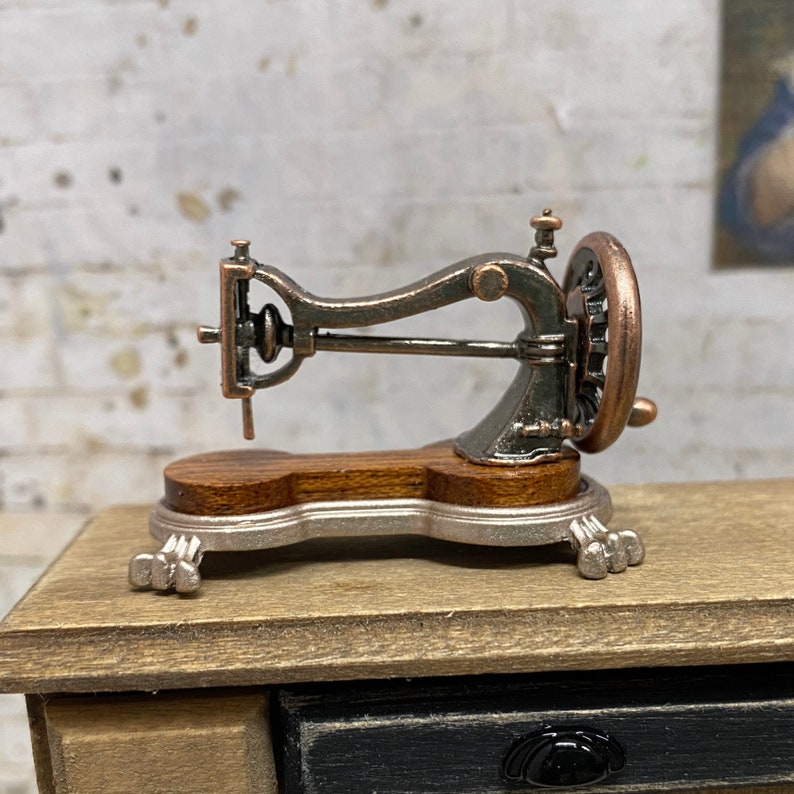 Dollhouse Miniature Sewing Machine image 4