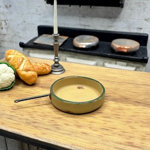 Dollhouse Miniature Skillet, Miniature Cookware, Dollhouse Kitchen Accessories