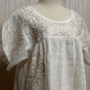 Handbroderad blus Mexikansk bomullstopp, Bohoblus, Bondetopp, Oaxacanblus