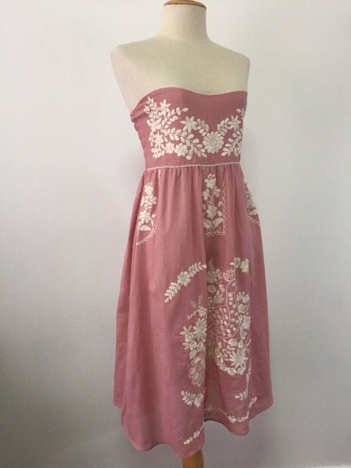 The Best Embroidered Sundresses to Shop Right Nowâand Live in All Summer | StyleCaster