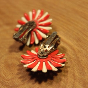 White / Red Daisy Clip On Earrings, item 173 image 2