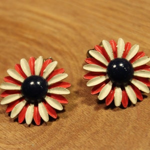 White / Red Daisy Clip On Earrings, item 173 image 1