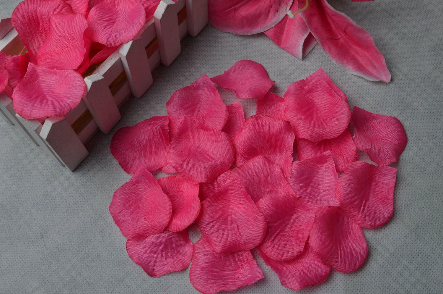 1000 Hot Pink Silk Rose Petals Mothers Day Christening Party Decorations for sale online 