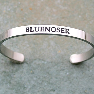 Bracelet manchette en acier inoxydable Bluenoser, Maritimes, Mariner, Nouvelle-Écosse, cadeau pour elle, cadeau distance, nez bleu en hiver froid, moins de 30 ans, C141