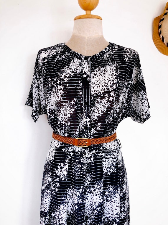 Dark Navy Vintage Dress l White Floral Patterned … - image 3