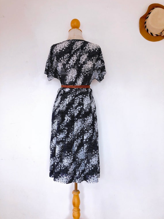 Dark Navy Vintage Dress l White Floral Patterned … - image 7