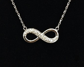 Medium 14k Gold Graduated Diamond Infinity Necklace