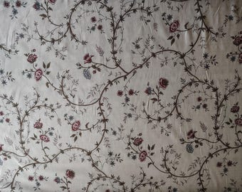 New York Rose 18th Century Reproduction Linen Cotton Print
