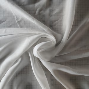 100 % lino: blanco, ligero y transparente, 56 g/m²