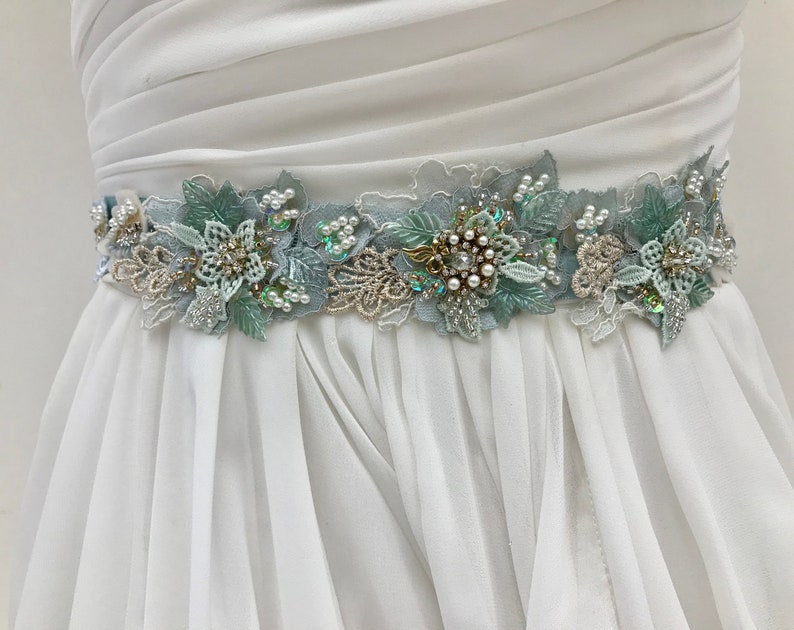 Crystal Pearl Beaded Lace Bridal Sash Beach Glass Floral Wedding Sash Vintage Chic Wedding Belt Wedding Dress Sash Pearl Flower Sash