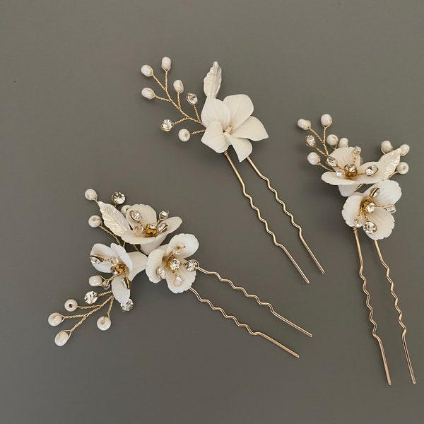 Floral Crystal & Pearl Bridal Hair Pin Set of 3 / Ivory Porcelaine Flower Hairpins / Floral Leaf Wedding Hairpiece / Flower Hairpin Set