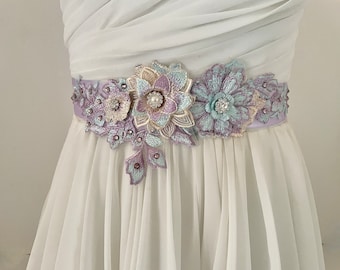 Lavender Floral Wedding Sash / Swarovski Crystal Wedding Belt / Flower Pearl Wedding Belt /  Wedding Dress Sash / Boho Flower Bridal Belt