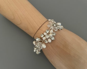 Freshwater Pearl & Crystal Bridal Bracelet /  Pearl Wedding Bracelet / Silver Wedding Jewelry / Bridal Jewelry / Pearl Bridal Bracelet