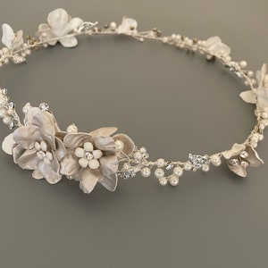 Floral Pearl Wedding Crown /  Floral Crystal Wedding Halo/ Pearl Flower Hair Vine  / Wedding Headpiece / Bridal Headband / Bridal Hair Vine