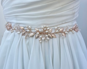 Delicate Freshwater Pearl Bridal Sash / Boho Vine Wedding Belt /  Botanical Floral Wedding Sash / Pearl Bridal Belt / Rose Gold Wedding Sash