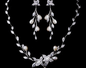 Cubic Zirconia Wedding Jewelry Set: Silver Floral Necklace & Earrings