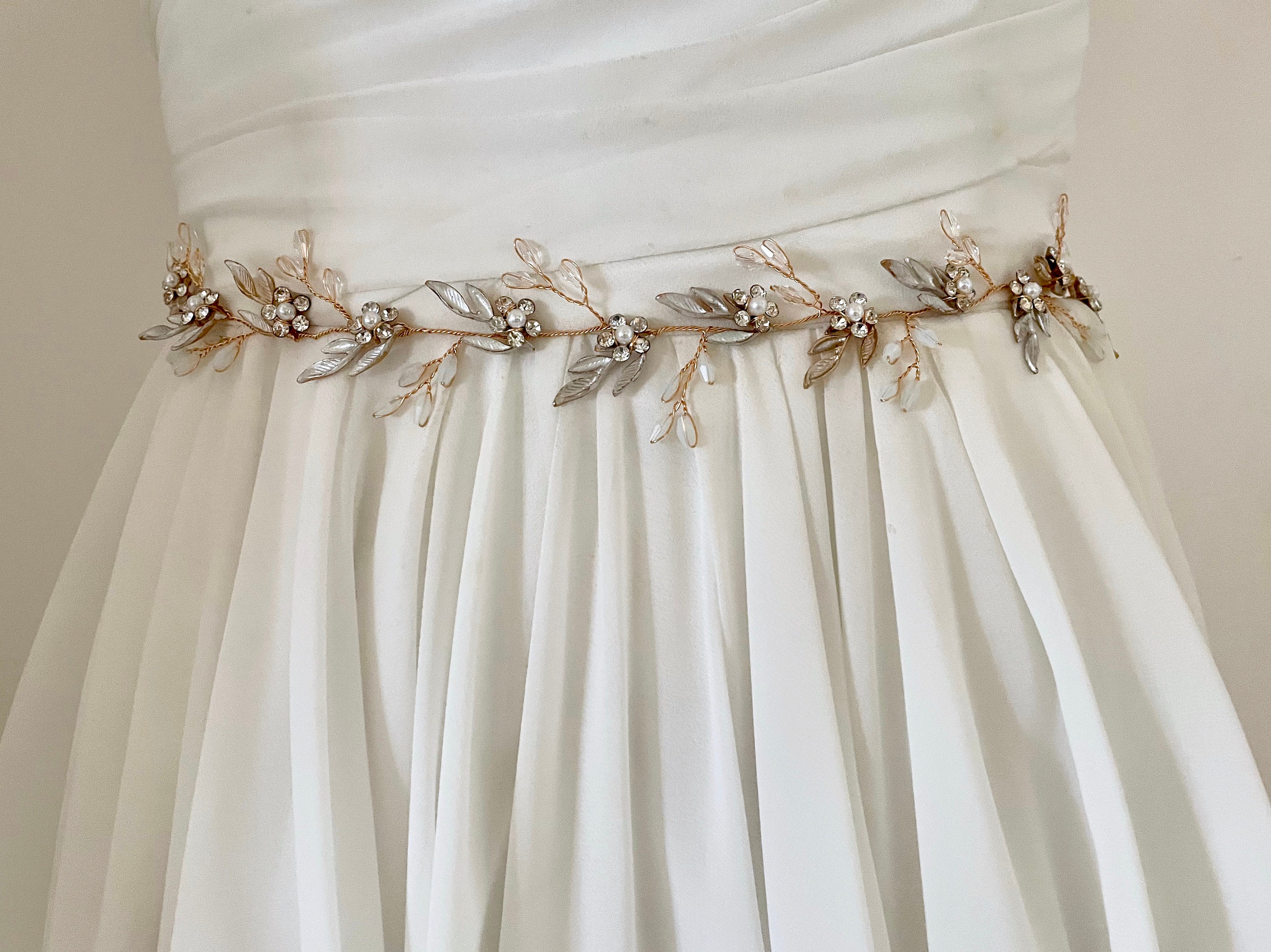 Crystal Vine bruiloft sjerp / lange bloemen parel bruids riem / opaal blad bloem bruiloft riem / trouwjurk sjerp / boho bloemen bruids sjerp