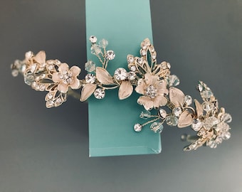 Champagne Gold Floral Wedding Headband / Crystal Wedding Tiara / Floral Leaf Crown / Bridal Wedding Headpiece / Flower Crystal Headband