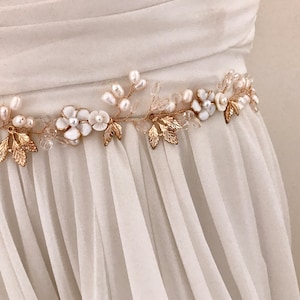 Freshwater Pearl Flower Bridal Sash /  Flower Wedding Belt /  Boho Crystal Wedding Sash / Flower Vine Bridal Belt / Silver Wedding Sash