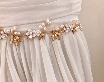 Freshwater Pearl Flower Bridal Sash /  Flower Wedding Belt /  Boho Crystal Wedding Sash / Flower Vine Bridal Belt / Silver Wedding Sash