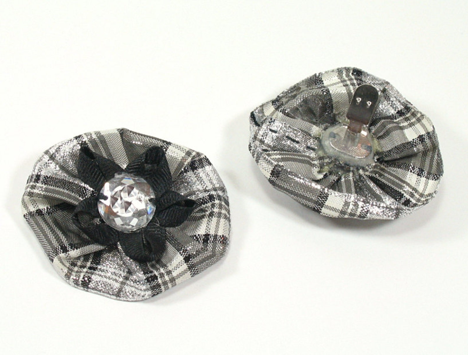 black and silver plaid flower shoe clips, shoe clips for high heels, flip flops, sandles and ballet flats, bridesmaid wedding sh