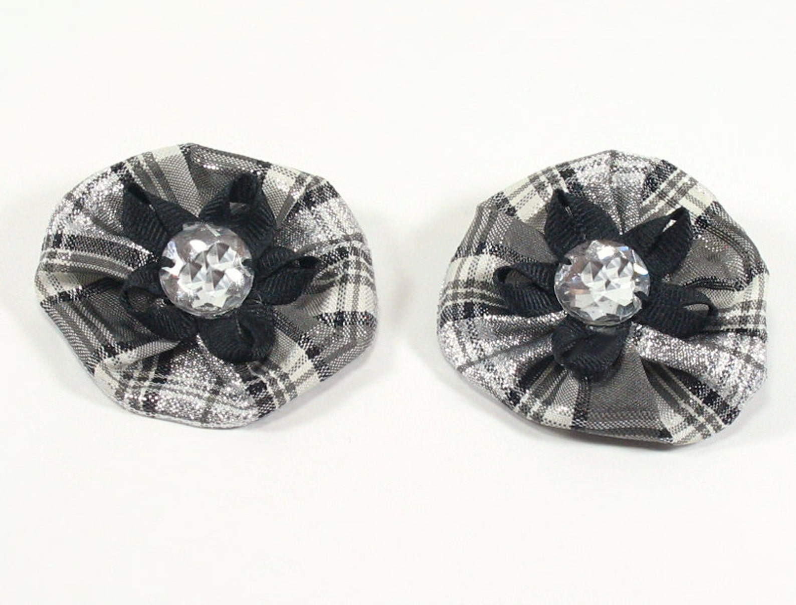 black and silver plaid flower shoe clips, shoe clips for high heels, flip flops, sandles and ballet flats, bridesmaid wedding sh