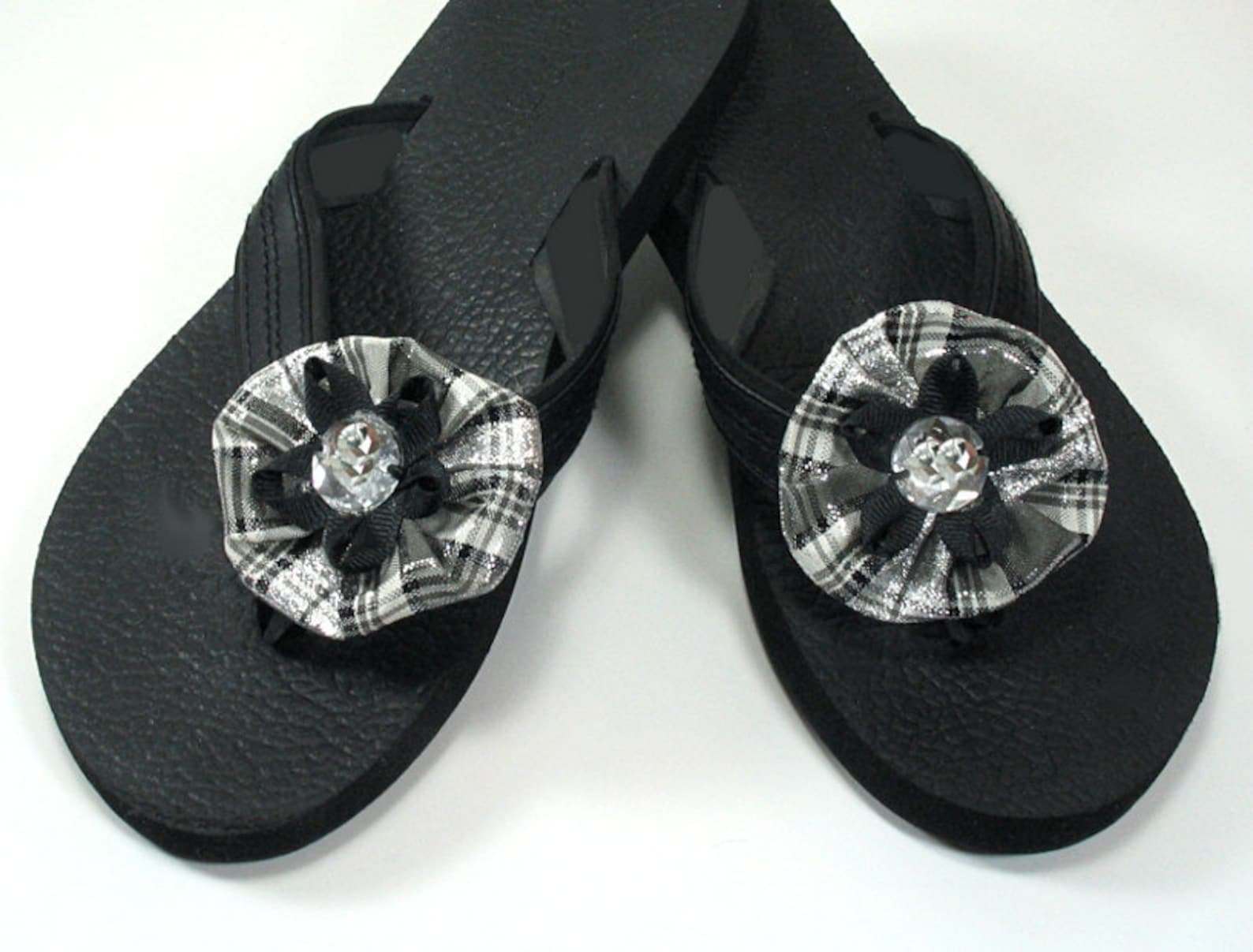 black and silver plaid flower shoe clips, shoe clips for high heels, flip flops, sandles and ballet flats, bridesmaid wedding sh