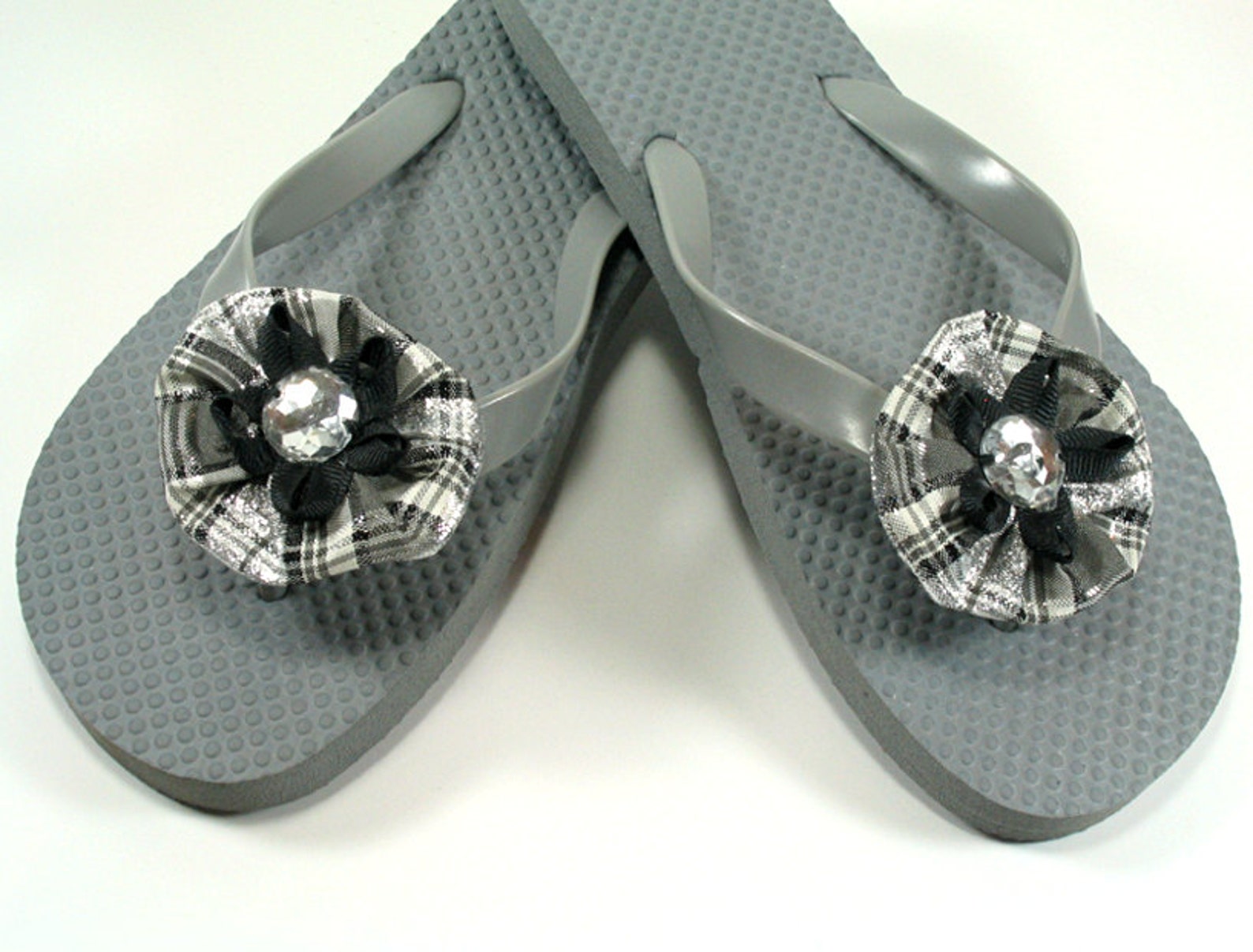 black and silver plaid flower shoe clips, shoe clips for high heels, flip flops, sandles and ballet flats, bridesmaid wedding sh