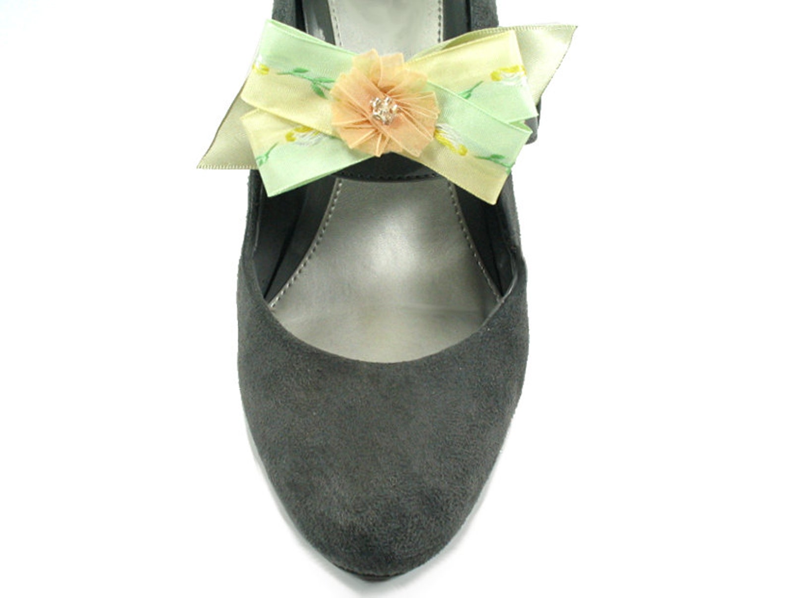 peach flower criss cross bow shoe clips, bridesmaid shoe clips, wedding shoe clips, for high heels, summer sandles and ballet fl