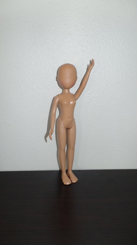 barbie no clothes