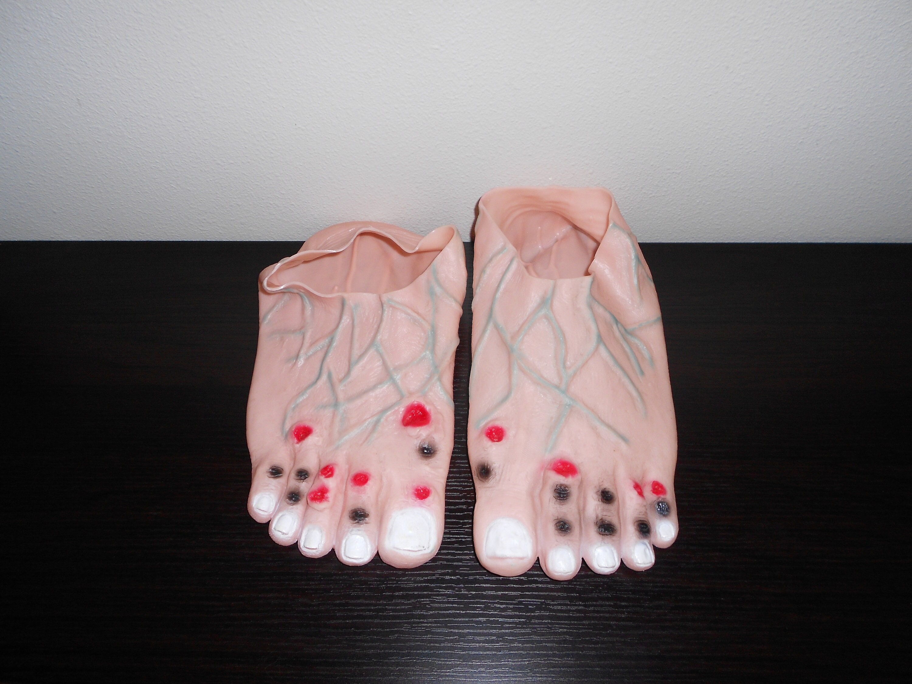 Vintage Halloween Zombie Monster Füße | Etsy Vintage Halloween Zombie Monster Füße | Etsy